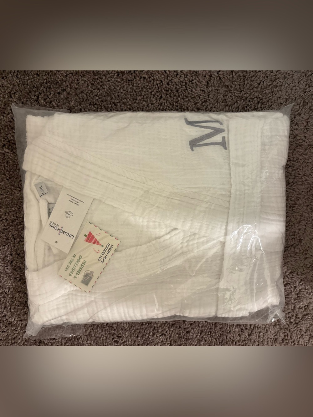 Monogrammed White Quilted robe with Gray 'M'